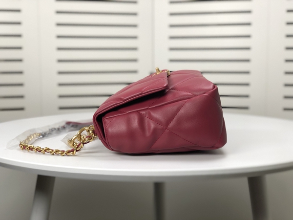 シャネルバッグ背面デザイン